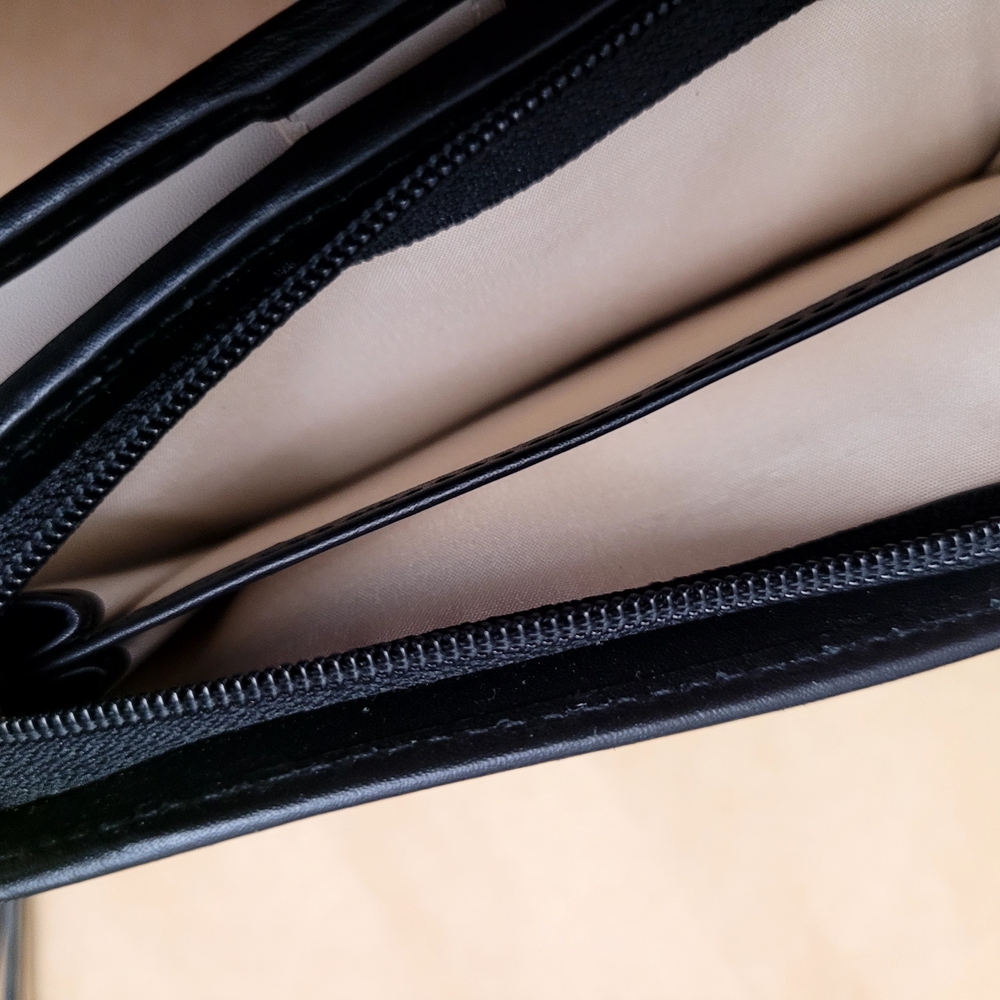 Radley Black Wallet with Dog Logo - Picture 9 of 12